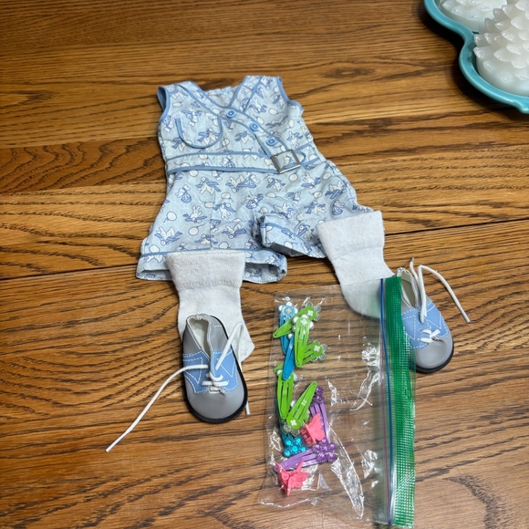 American Girl Kit doll with outfits; 2015, good used condition - Picture 5 of 5